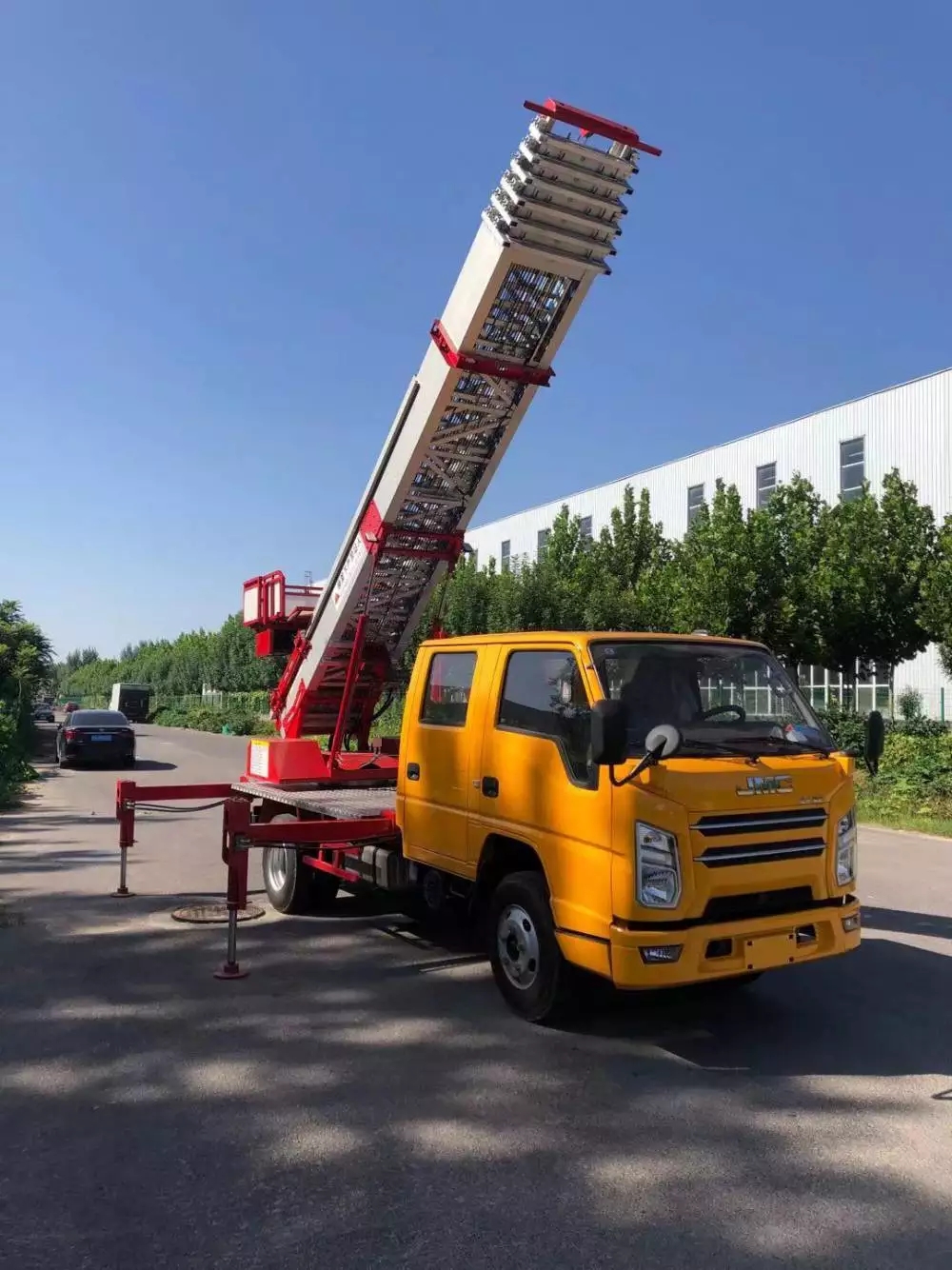 三才镇附近的云梯车出租服务：轻松解决高空作业需求